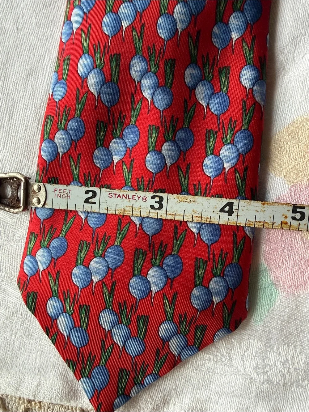 Geo F. Trumper Perfumer Red Patterned Men's Tie with Blue Turnip Motif Silk